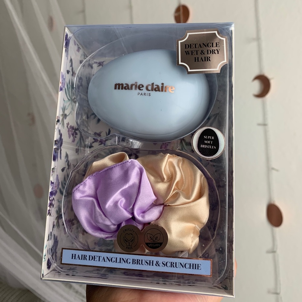 Marie Claire detangling brush & scrunching set